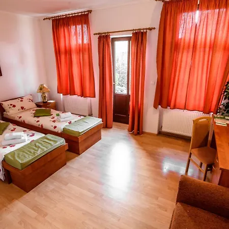 The By Dalia Szálloda