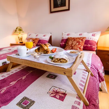 The By Dalia Szálloda Kassa